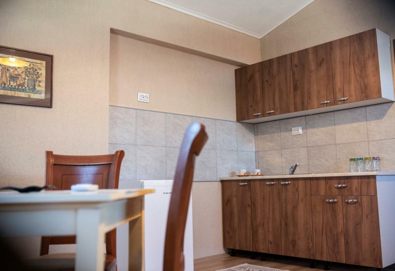 Dionis Rooms & Apartments ปรีเล็ป ภายนอก รูปภาพ